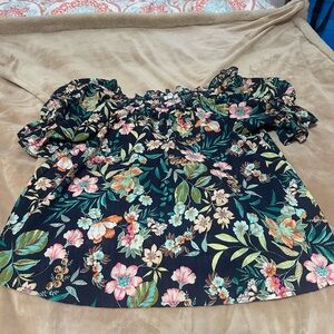 Status by Chennault Floral Off-Shoulder Top M